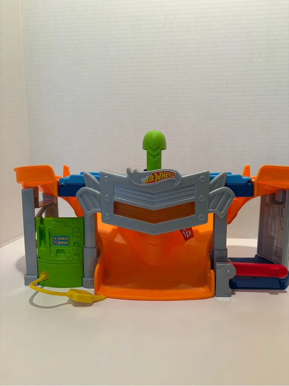 Fisher-Price Little People Hot Wheels Race & Go Track - No Wheelies